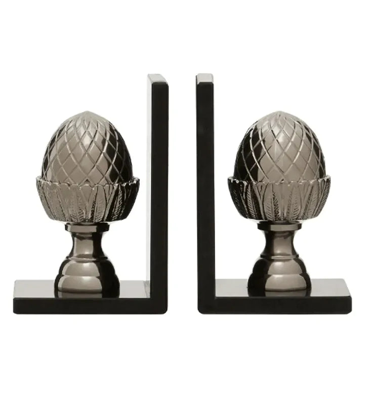 Exploring Contemporary Sculptures and Ornaments
