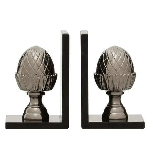 Exploring Contemporary Sculptures and Ornaments