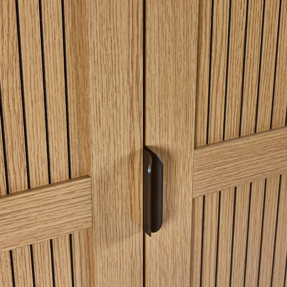 Sia Wooden Wardrobe With 2 Doors In Oak