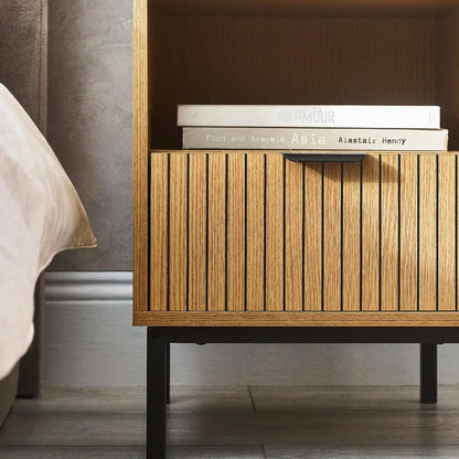 Sia Wooden Side Table With 1 Drawer In Oak