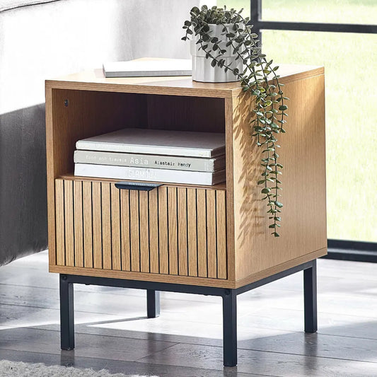 Sia Wooden Side Table With 1 Drawer In Oak